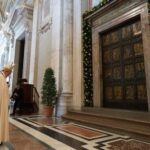 Vatican: Express Entry to St. Peter's & Holy Door. - What to Expect from This Tour