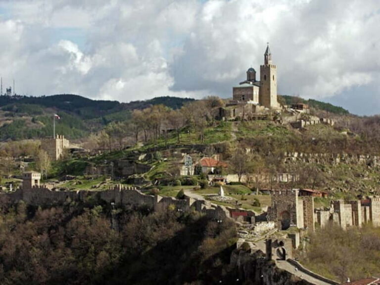 Veliko Tarnovo & Arbanasi Full day tour - Authenticity and Value