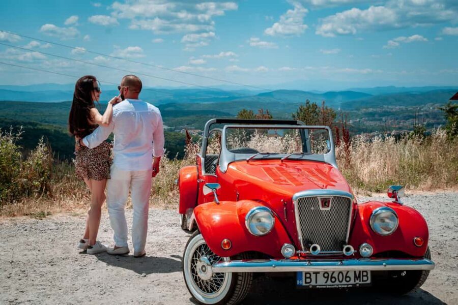 Veliko Tarnovo: Vintage Car Tour with Guide - Detailed Breakdown of the Itinerary
