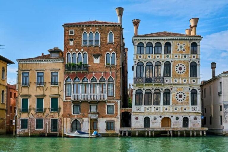 Venice: Gondola Ride Along Grand Canal and Hidden Corners - Who Should Consider This Gondola Ride?