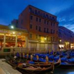 Venice: Hard Rock Cafe with Set Menu for Lunch or Dinner - The Booking and Pricing