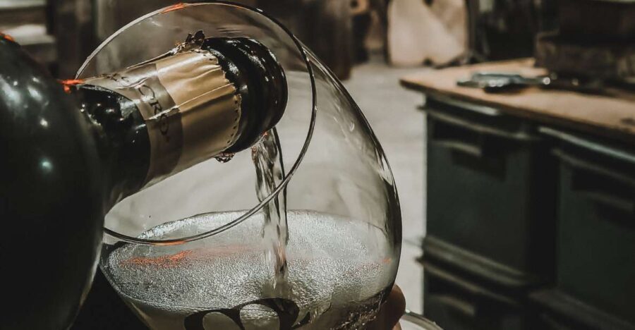 Venice: Murano Glass Factory Guided Tour with Prosecco - The Factory: A Window into a Craft