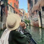 Venice: Shared Gondola Through breathtaking Bridge of Sighs - The Highlights in Detail