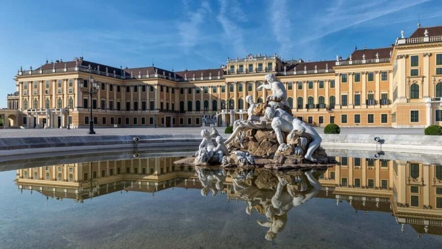 Vienna 3, 4 or 5-Attraction Pass: Schönbrunn, Belvedere, Bus - What the Reviews Say