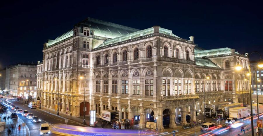 VIENNA AT NIGHT: Photo Tour of the Most Beautiful Buildings - The Itinerary and Highlights