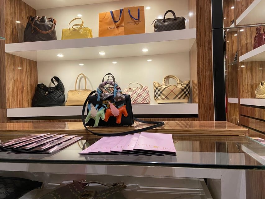 Vienna Private Shopping: Vintage treasures & Champagne - A Closer Look at the Reviews