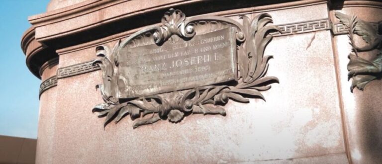 Vienna: Sex, Scandal & Taboo History Guided City Tour - The Guide and Group Experience