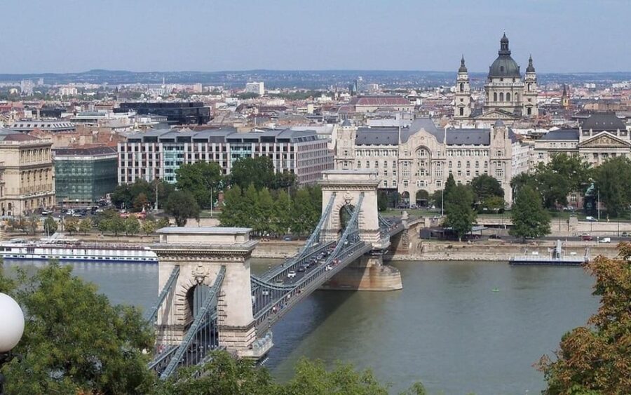 Vienna:Private & Customizable Budapest Day Trip with a Local - Practical Details & What to Expect
