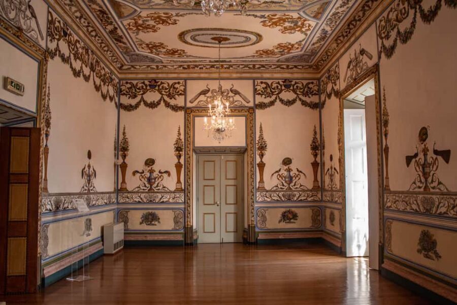 Vila Franca do Campo: Settlers Town Guided Tour - The Practicalities: Price, Duration, and Group Size