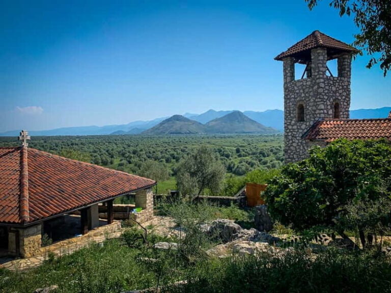 Virpazar: Skadar Lake by Boat and Kom Monastery Guided Tour - The Boat Ride: From River to Lake