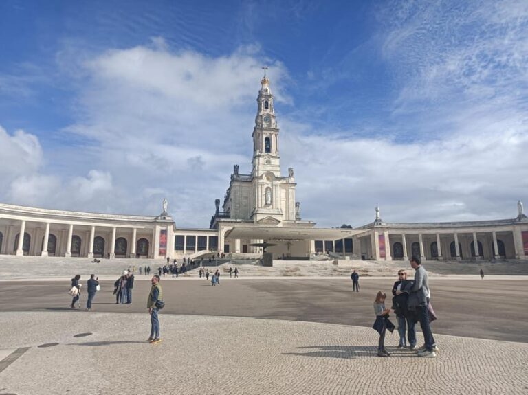 Visit Fátima, Nazaré and Óbidos - An In-Depth Look at the Tour Experience