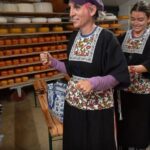 Volendam: Traditional Costume Photo with Cheese & Clog Tour - Practical Details and Tips