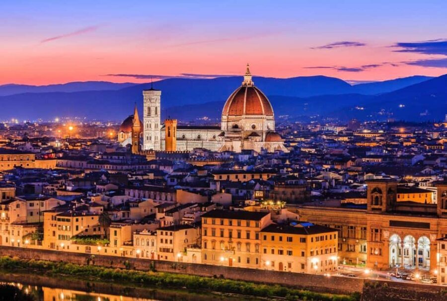 Walking Tour: Halloween in Florence among Crimes, Revenge, and Mysteries - Key Points