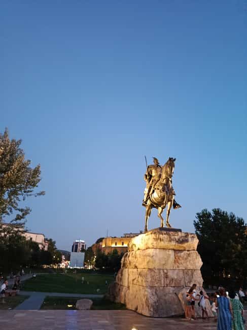 Walking tour of Tirana - discoveries, history, and culture (in FRENCH) - An In-Depth Review of Tirana’s Walking Tour
