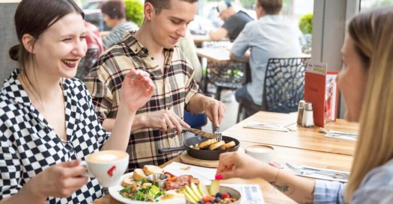 Warsaw: Breakfast at Hard Rock Cafe - The Menu: Classic American Flavors