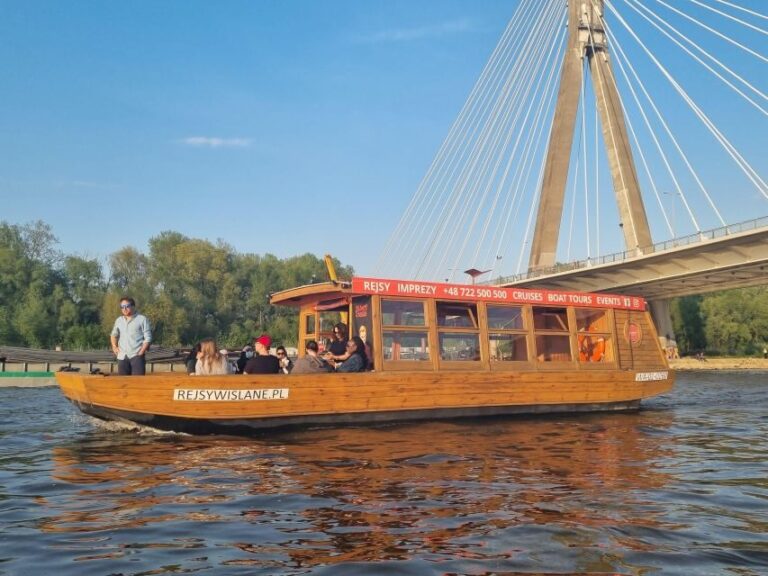 Warsaw: Evening Vistula Cruise with Welcome Drink - Who Is This Experience Best For?