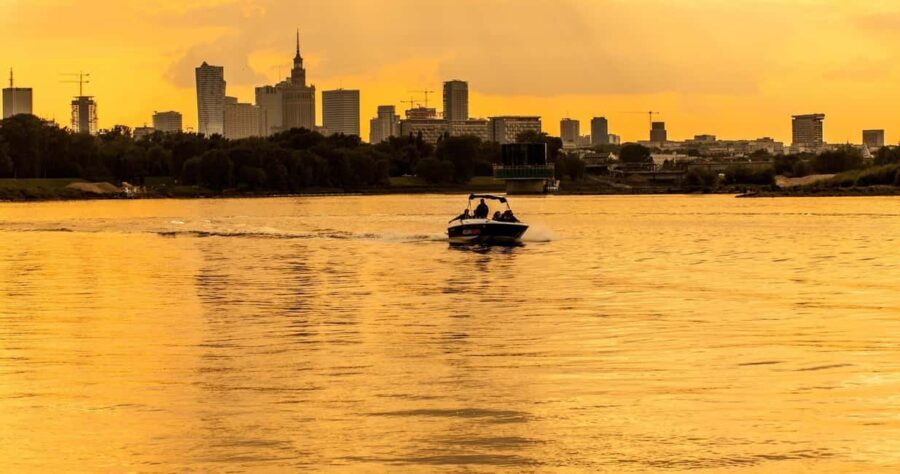 Warsaw: Sunset Vistula Cruise - 80s Vibes, Music & Prosecco - An In-Depth Look at the Warsaw Sunset Vistula Cruise