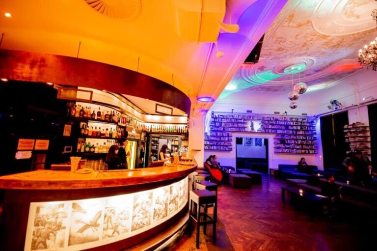 Weekend Night @ The 2nd Floor Secret Club (House / Tech) - The Music and Performances