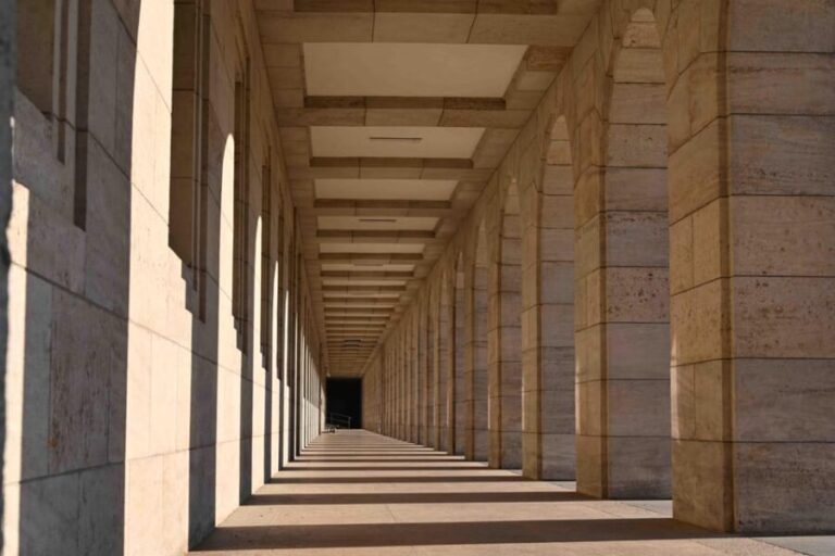 Weimar: Private walking tour of the Weimar Republic and National Socialism - Analyzing the Price and Value