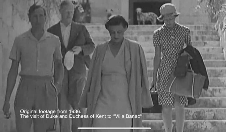 Wine Pairing (3 glasses) with Snack and Gallery Entrance - Why this tour works for different types of travelers