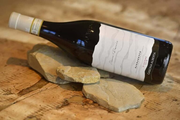 Wine Tour.Visit a Small Organic Winery in the Langhe/Cascina Alberta - Authenticity and Personal Touch