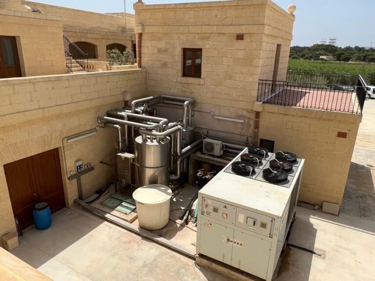 Wine with Maltese Grapes TOUR IN PORTUGUESE - Why This Tour Is a Great Choice