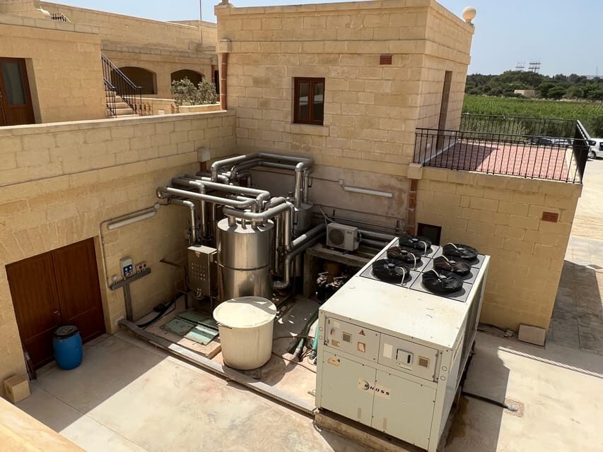 Wine with Maltese Grapes TOUR IN PORTUGUESE - Why This Tour Is a Great Choice