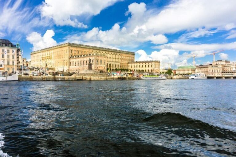 World War II Stockholm Old Town Walking Tour and Army Museum - Landmarks and Monuments