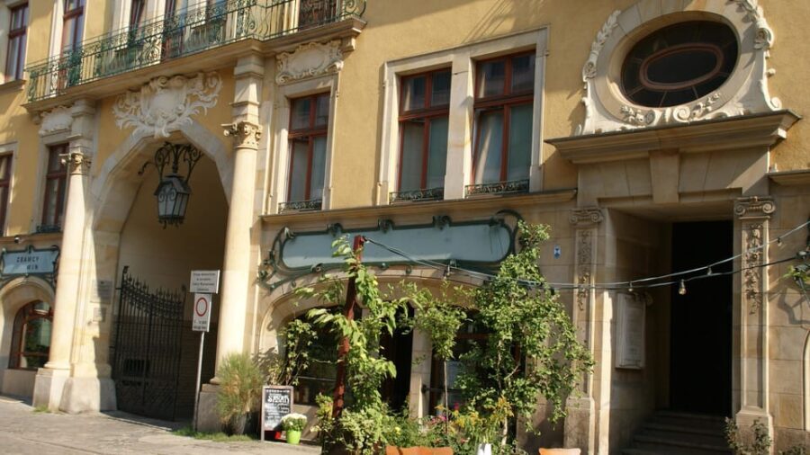 Wrocaw differently  unknown alleys of the city (2 hours) - Who is this tour best suited for?