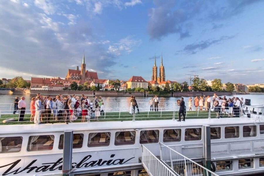 Wrocaw: Long City Walk and Luxury Ship Cruise (for groups) - The Charm of Wrocław’s Old Town
