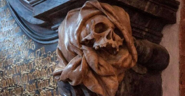 Wroclaw: 2-Hour Mysterious Walking Night Tour - An In-Depth Look at the Wroclaw Night Tour Experience