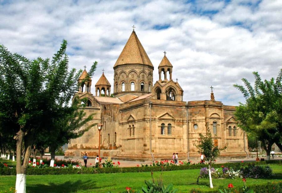 Yerevan: Echmiatsin St. Hripsime/Gayane, City tour Zvartnots - Who Should Book This Tour?