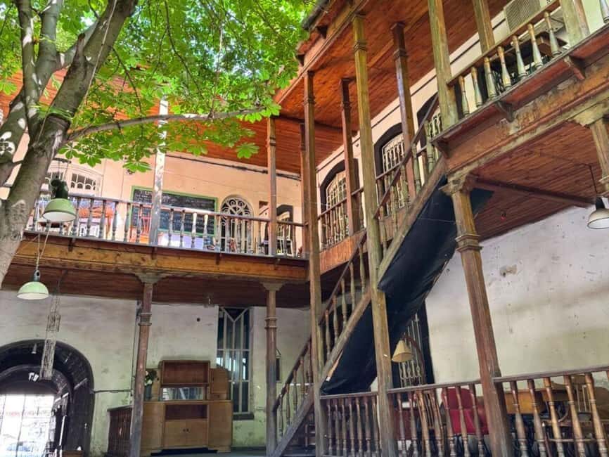 Yerevan: Walking Tour With an Architect - Transportation, Duration, and Group Size