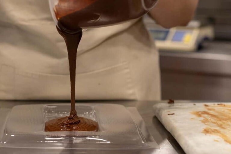 York Cocoa Works: Bean to Bar Chocolate Making Masterclass - Why This Experience Works