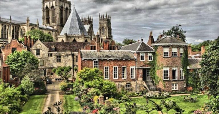 York Private Guided Walking Tour - A Tour Thats Both Informative and Engaging