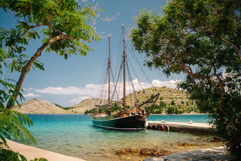 Zadar: Boat Tour with Unlimited Wine & 3 Stops - What’s Included and What to Bring