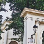 Zagreb: Explore with an Art Historian  Private Walking Tour - Analyzing the Value