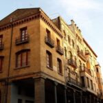 Zaragoza : Must-See Attractions Private Walking Tour - Who Is This Tour Best For?