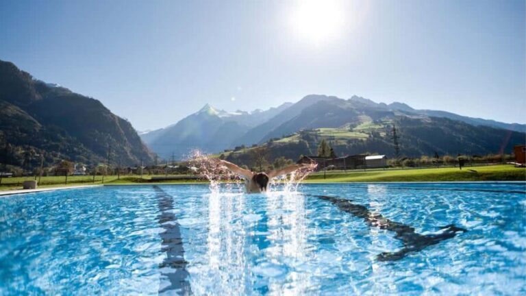 Zell am See: Tauern SPA Day Ticket for Water World - An In-Depth Look at the Tauern SPA Zell am See-Water World Experience