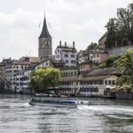 Zurich: City Sightseeing Tour with Lake Cruise - How the Itinerary Unfolds