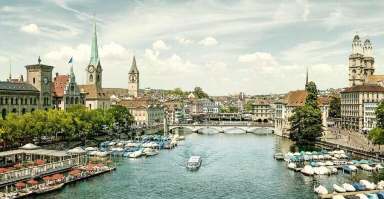 Zürich: City Tour, Cruise, and Lindt Home of Chocolate Visit - Old Town: A Winding Maze of History