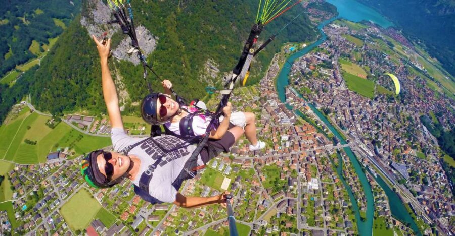 Zurich: Day trip to Interlaken incl. tandem paragliding - An Overview of the Experience