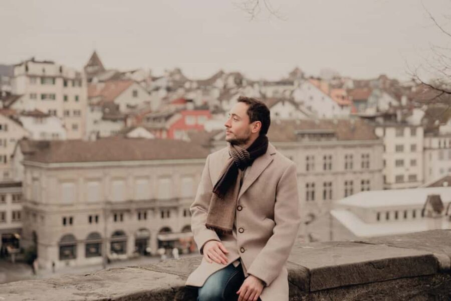 Zurich: Private Professional Photoshoot at Lindenhof - Detailed Breakdown of the Itinerary