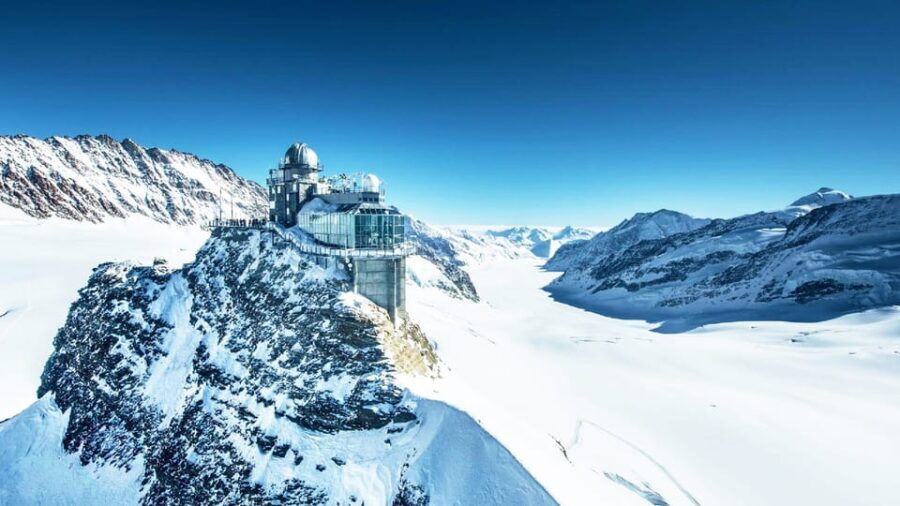 Zurich: Private tour to Interlaken, Grindelwald & Jungfrau - Discovering Interlaken and Grindelwald