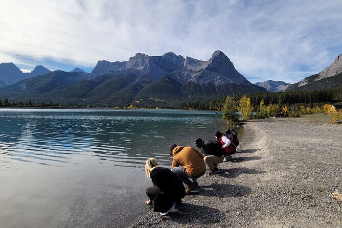 2 Day Guided Tour in Banff National Park - Day 2: Iconic Lakes and Majestic Peaks