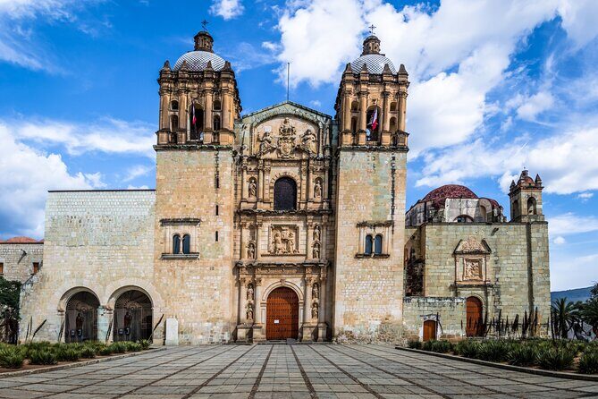 2-Day Guided Tour in Oaxaca with a Certified Guide - Transportation, Price, and Group Dynamics