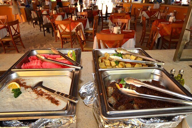 3 in 1 Catamaran Tour to Isla Mujeres from Cancun All Inclusive - The Snorkeling Experience: Underwater Fun or Rough Seas?