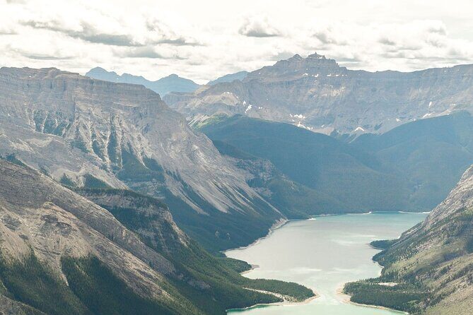 30 Minute Helicopter Tour over Lake Minnewanka, Banff - Why Choose This Tour?