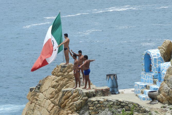 4hr Fun Guide Tour For Cruisers or Hotels Guests with Divers Show - FAQ