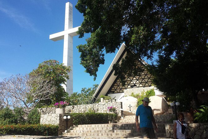 4Hrs City Tour Exclusively for Hotels, Divers, Chapel & Mural. - Detailed Breakdown of the Itinerary